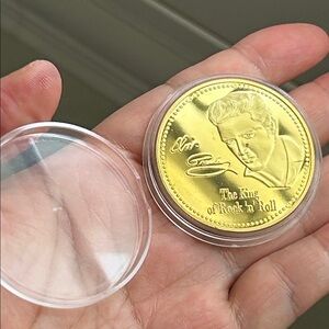 🖤24K Gold Plated The King Of Rock 'n' Roll Elvis Presley Coin For Collectors